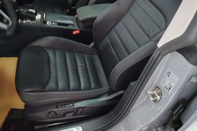 Used Volkswagen FAW-Volkswagen CC 2021 380TSI Striking Edition Left Front Seat