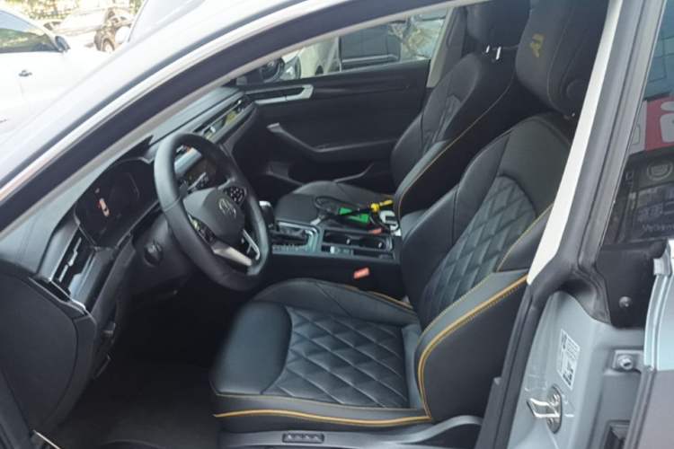 Used Volkswagen FAW-Volkswagen CC 2021 380TSI Brilliant Edition Left Front Seat