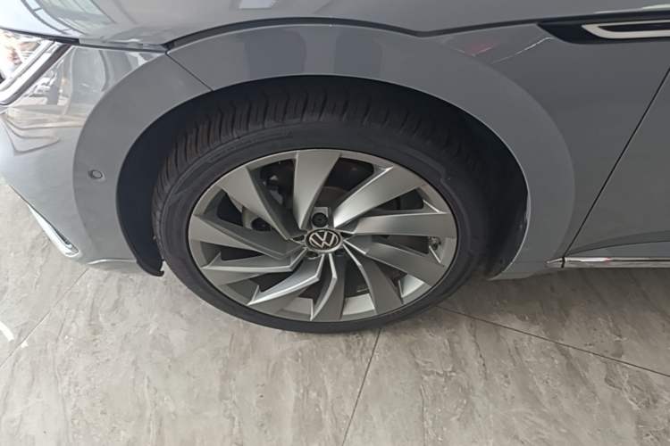Used Volkswagen FAW-Volkswagen CC 2021 380TSI Striking Edition Left Front Wheel Hub