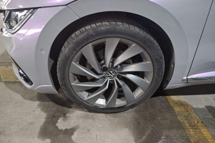 Used Volkswagen FAW-Volkswagen CC 2021 380TSI Striking Edition Left Front Wheel Hub