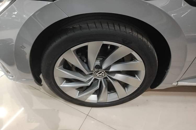 Used Volkswagen FAW-Volkswagen CC 2021 380TSI Striking Edition Left Front Wheel Hub