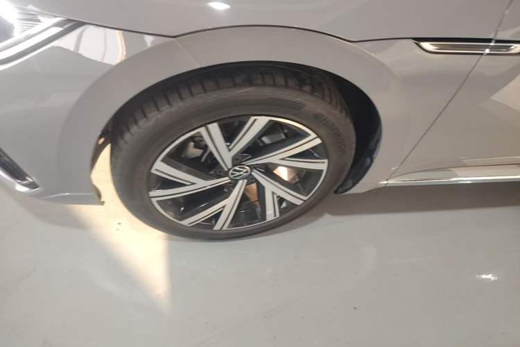 Used Volkswagen FAW-Volkswagen CC 2021 330TSI Ignite Edition Left Front Wheel Hub