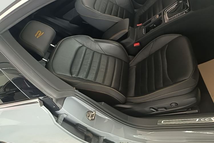 Used Volkswagen FAW-Volkswagen CC 2021 380TSI Striking Edition Right Front Seat