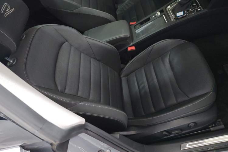 Used Volkswagen FAW-Volkswagen CC 2021 380TSI Striking Edition Right Front Seat