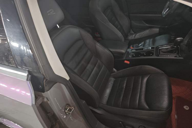 Used Volkswagen FAW-Volkswagen CC 2021 380TSI Striking Edition Right Front Seat
