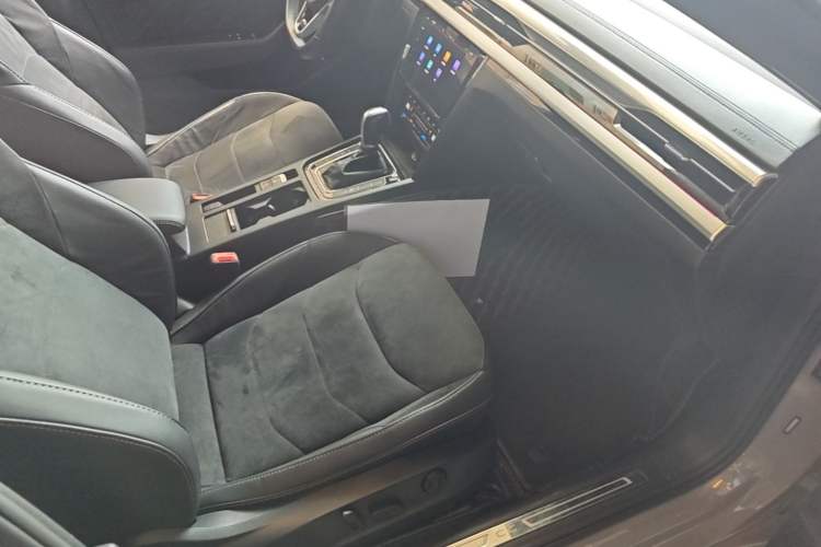 Used Volkswagen FAW-Volkswagen CC 2021 330TSI Ignite Edition Right Front Seat