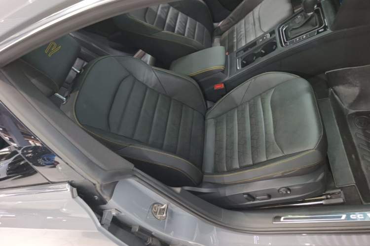Used Volkswagen FAW-Volkswagen CC 2021 380TSI Striking Edition Right Front Seat