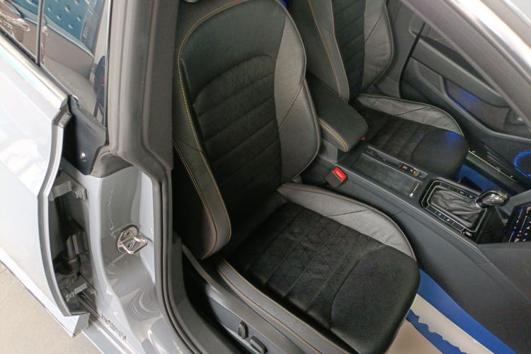 Used Volkswagen FAW-Volkswagen CC 2021 380TSI Striking Edition Right Front Seat