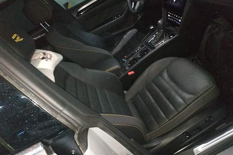 Used Volkswagen FAW-Volkswagen CC 2021 380TSI Striking Edition Right Front Seat