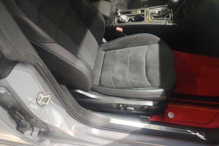 Used Volkswagen FAW-Volkswagen CC 2021 330TSI Ignite Edition Right Front Seat