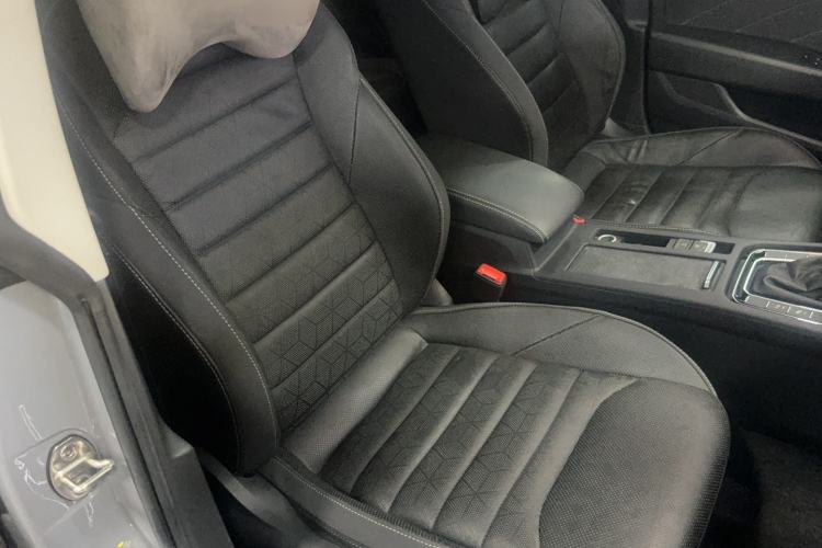 Used Volkswagen FAW-Volkswagen CC 2021 Estate Car 380TSI Vizion Edition Right Front Seat