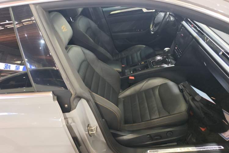 Used Volkswagen FAW-Volkswagen CC 2021 380TSI Striking Edition Right Front Seat