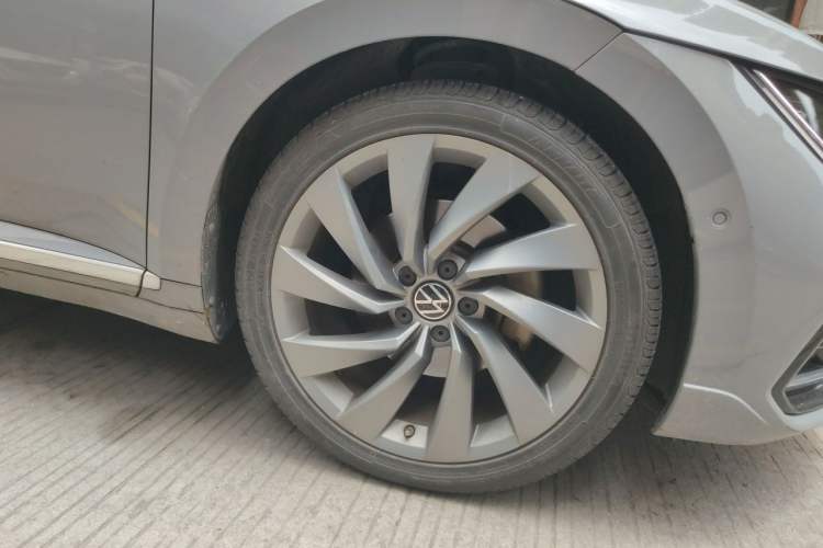 Used Volkswagen FAW-Volkswagen CC 2021 380TSI Striking Edition Right Front Wheel Hub