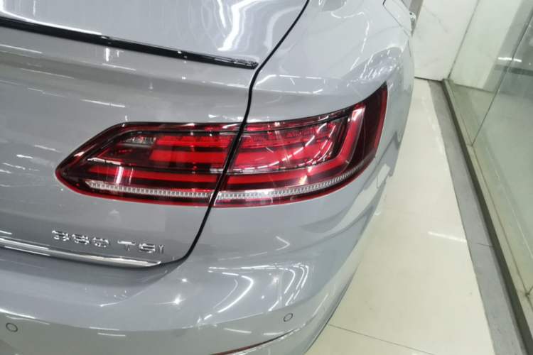 Used Volkswagen FAW-Volkswagen CC 2021 380TSI Striking Edition Right Rear Taillight