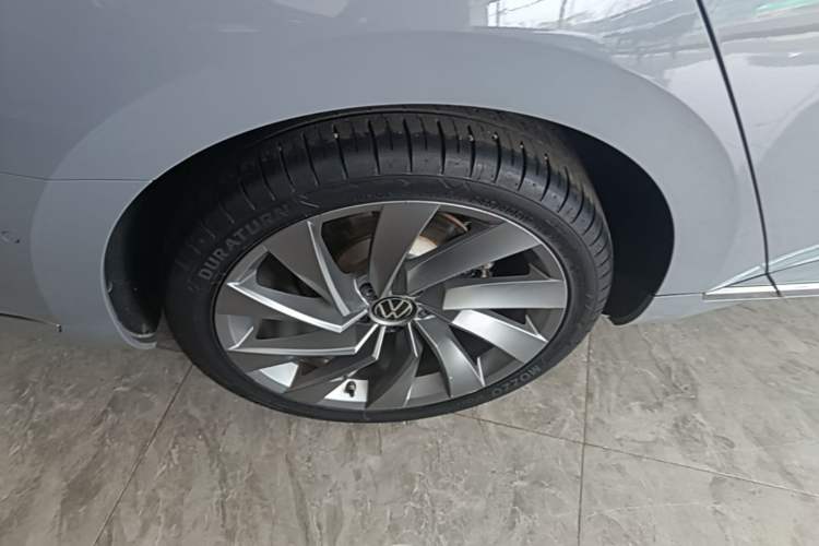 Used Volkswagen FAW-Volkswagen CC 2021 380TSI Striking Edition Right Rear Wheel Hub