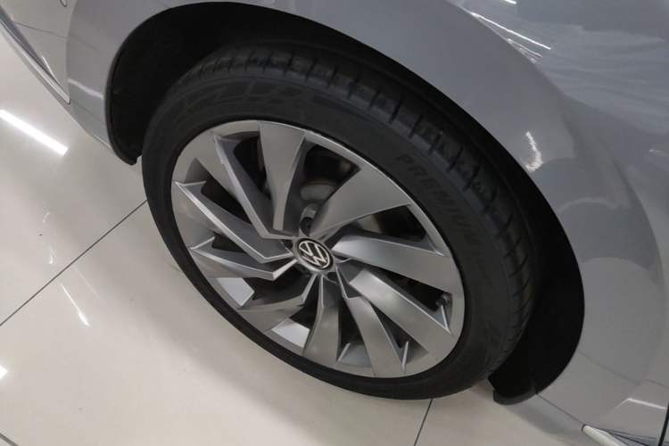 Used Volkswagen FAW-Volkswagen CC 2021 380TSI Striking Edition Right Rear Wheel Hub