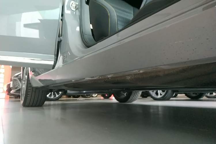 Used Volkswagen FAW-Volkswagen CC 2021 380TSI Striking Edition Right Side Sill