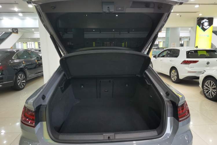Used Volkswagen FAW-Volkswagen CC 2021 380TSI Striking Edition Trunk