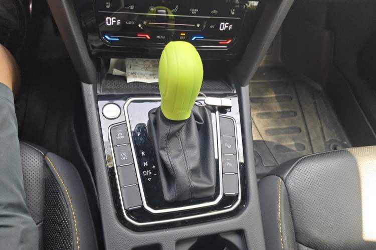 Used Volkswagen FAW-Volkswagen CC 2021 380TSI Striking Edition Gear Lever