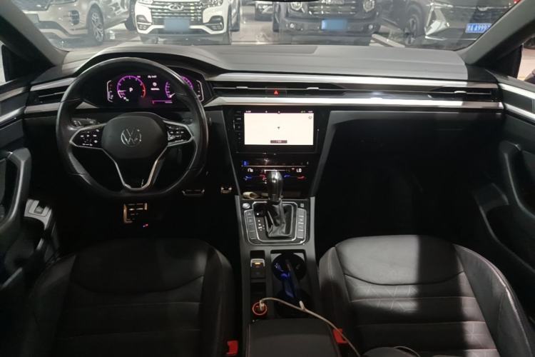 Used Volkswagen FAW-Volkswagen CC 2021 380TSI Striking Edition 30th Anniversary Model Center Console