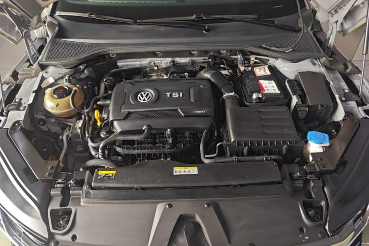 Used Volkswagen FAW-Volkswagen CC 2021 Estate Car 380TSI Vizion Edition Engine Bay