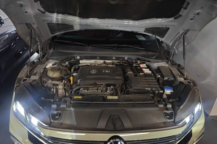 Used Volkswagen FAW-Volkswagen CC 2021 Estate Car 380TSI Vizion Edition Engine Bay
