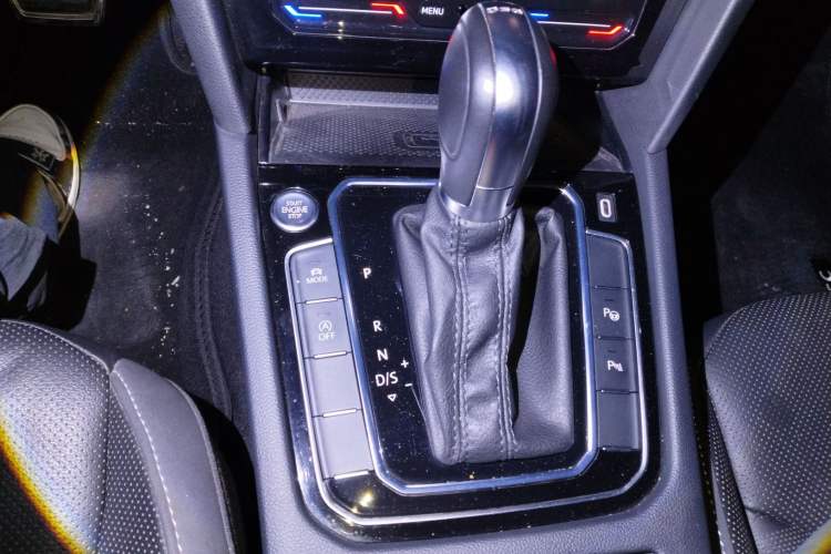 Used Volkswagen FAW-Volkswagen CC 2021 Estate Car 380TSI Vizion Edition Gear Lever