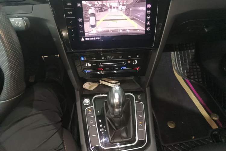 Used Volkswagen FAW-Volkswagen CC 2021 380TSI Striking Edition 30th Anniversary Model Gear Lever