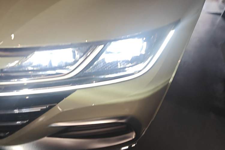 Used Volkswagen FAW-Volkswagen CC 2021 Estate Car 380TSI Vizion Edition Left Front Headlight
