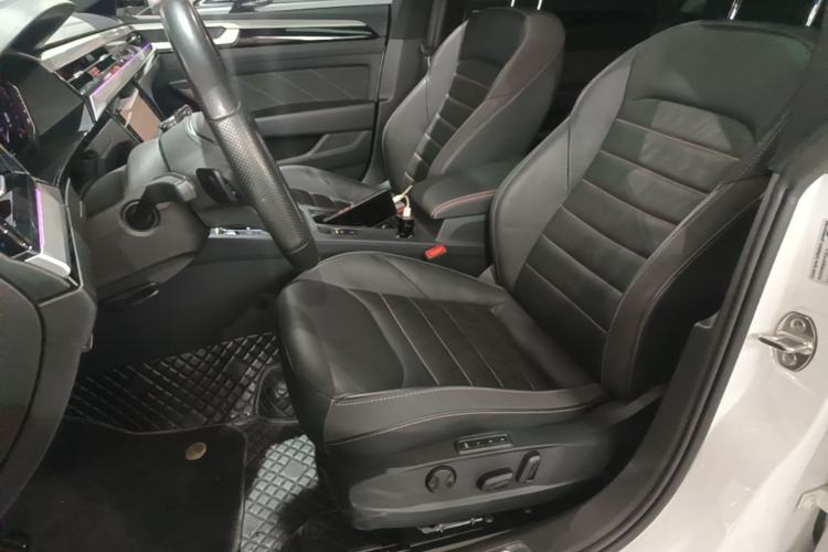 Used Volkswagen FAW-Volkswagen CC 2021 380TSI Striking Edition 30th Anniversary Model Left Front Seat