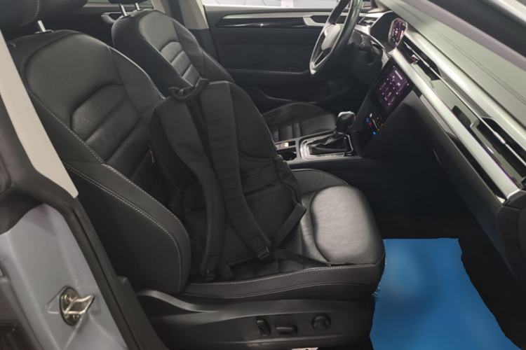 Used Volkswagen FAW-Volkswagen CC 2021 Estate Car 380TSI Vizion Edition Right Front Seat