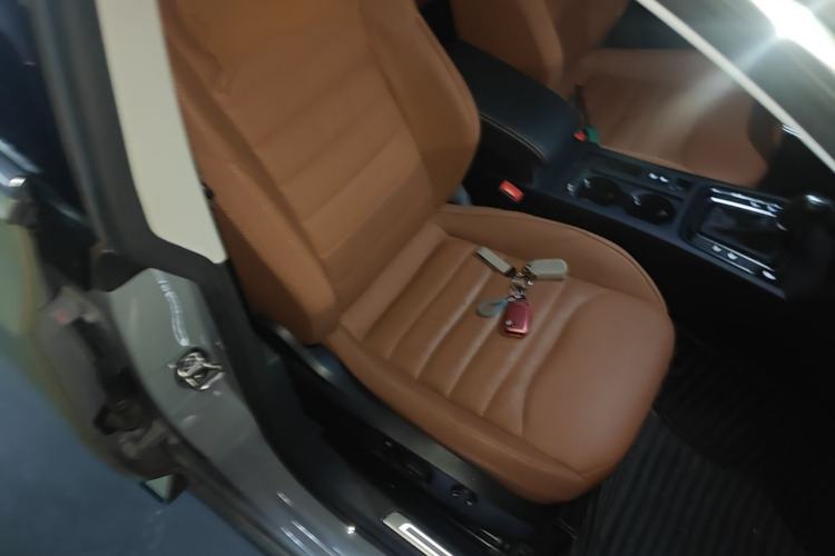 Used Volkswagen FAW-Volkswagen CC 2021 Estate Car 380TSI Vizion Edition Right Front Seat