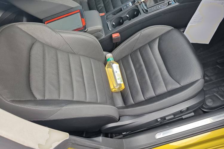 Used Volkswagen FAW-Volkswagen CC 2021 380TSI Striking Edition Right Front Seat