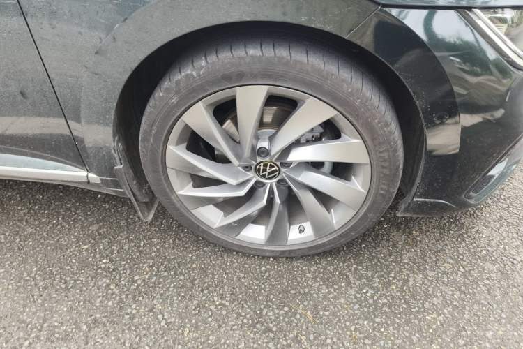 Used Volkswagen FAW-Volkswagen CC 2021 380TSI Striking Edition Right Front Wheel Hub