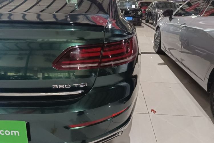 Used Volkswagen FAW-Volkswagen CC 2021 380TSI Striking Edition 30th Anniversary Model Right Rear Taillight