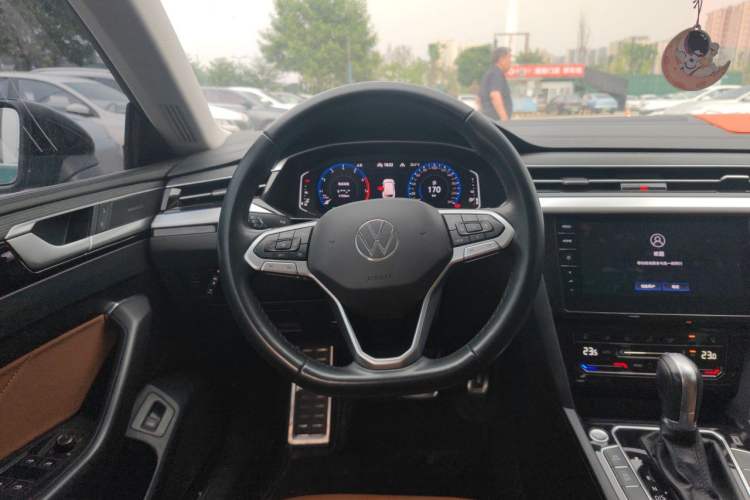 Used Volkswagen FAW-Volkswagen CC 2021 Estate Car 380TSI Vizion Edition Steering Wheel