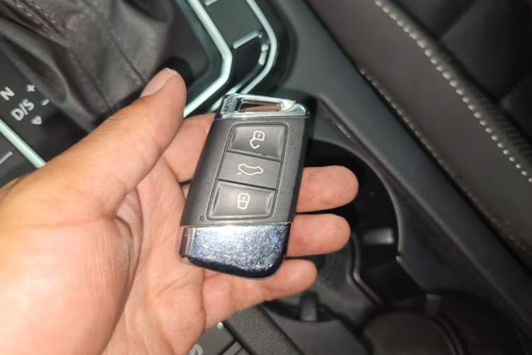 Used Volkswagen FAW-Volkswagen CC 2021 Estate Car 380TSI Vizion Edition Vehicle Key