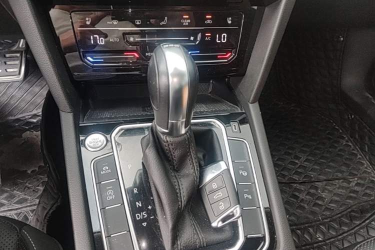 Used Volkswagen FAW-Volkswagen CC 2021 Estate Car 380TSI Vizion Edition Gear Lever
