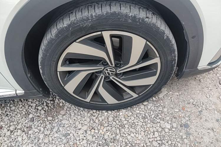 Used Volkswagen FAW-Volkswagen CC 2021 Estate Car 380TSI Vizion Edition Right Front Wheel Hub