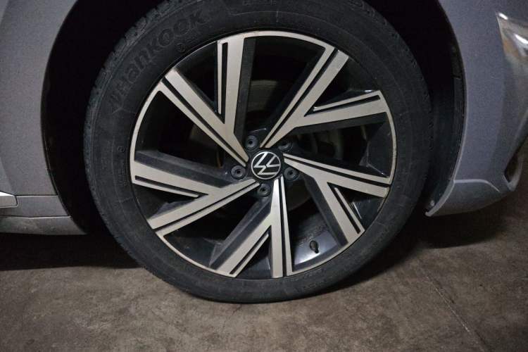 Used Volkswagen FAW-Volkswagen CC 2021 330TSI Ignite Edition Right Front Wheel Hub