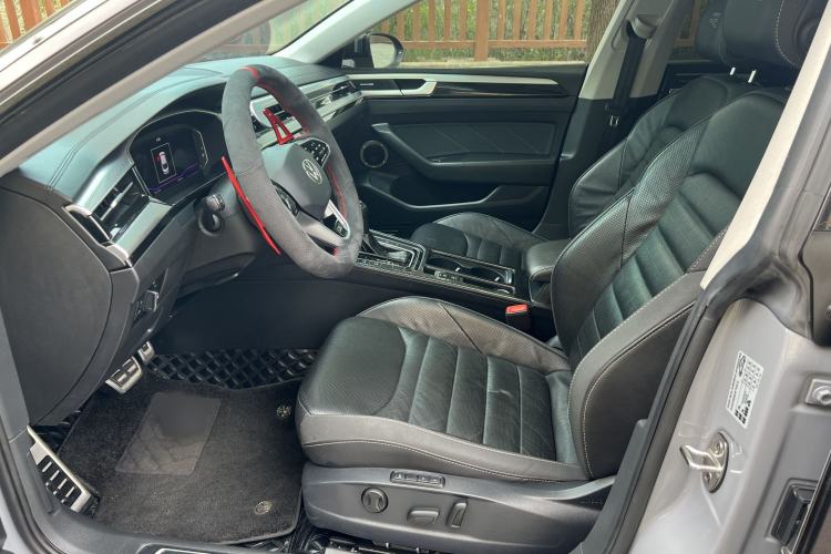 Used Volkswagen FAW-Volkswagen CC 2021 380TSI Striking Edition Interior 3