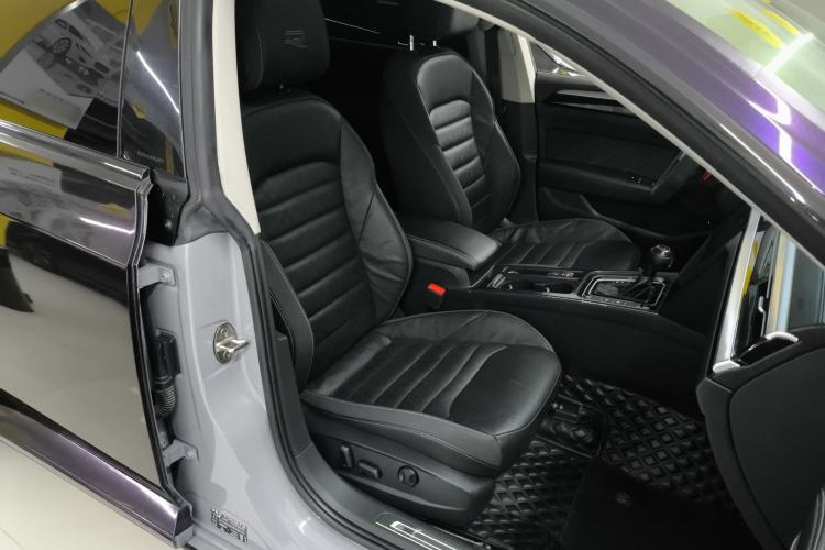 Used Volkswagen FAW-Volkswagen CC 2021 380TSI Striking Edition Right Front Seat