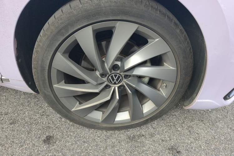 Used Volkswagen FAW-Volkswagen CC 2021 380TSI Striking Edition Right Front Wheel Hub