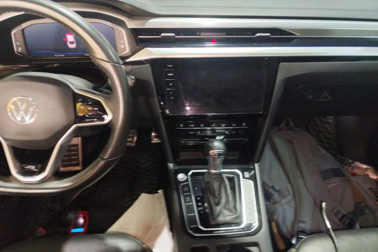 Used Volkswagen FAW-Volkswagen CC 2021 380TSI Striking Edition Audio And AC Panel