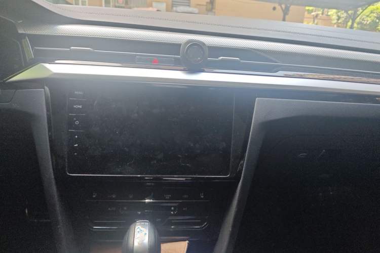 Used Volkswagen FAW-Volkswagen CC 2021 Estate Car 380TSI Vizion Edition Audio And AC Panel