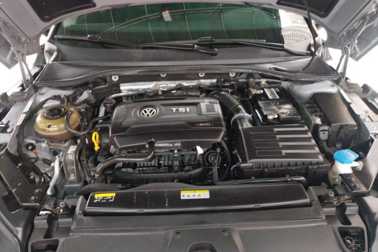 Used Volkswagen FAW-Volkswagen CC 2021 Estate Car 380TSI Vizion Edition Engine Bay