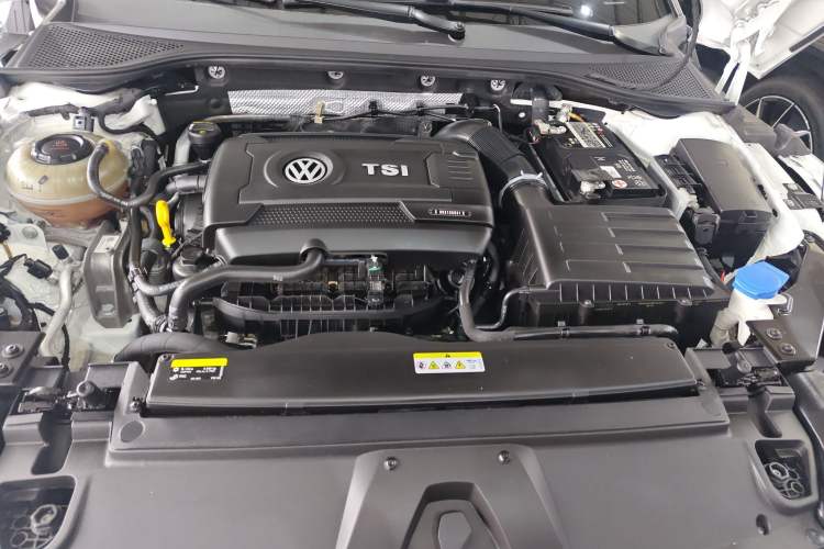 Used Volkswagen FAW-Volkswagen CC 2021 380TSI Striking Edition Engine Bay