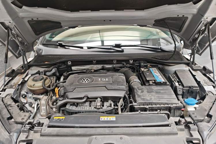 Used Volkswagen FAW-Volkswagen CC 2021 380TSI Striking Edition Engine Bay