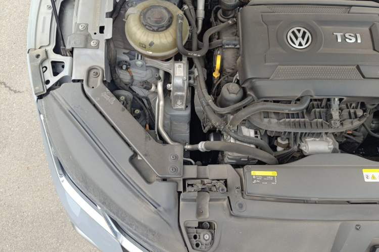 Used Volkswagen FAW-Volkswagen CC 2021 Estate Car 380TSI Vizion Edition Engine Bay Right