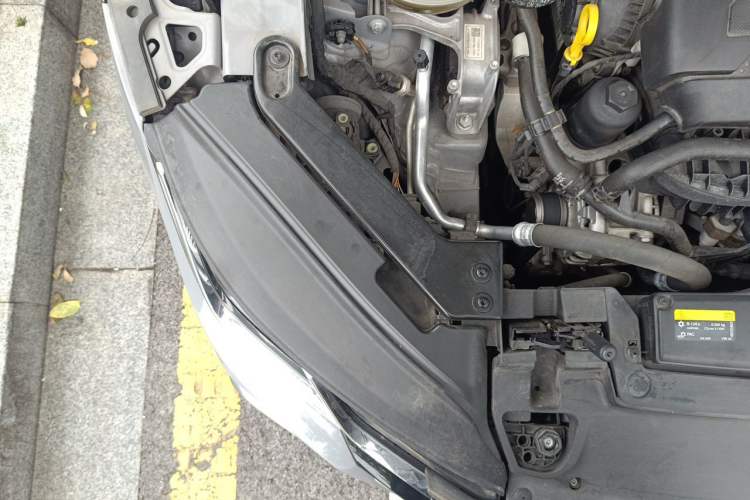 Used Volkswagen FAW-Volkswagen CC 2021 Estate Car 380TSI Vizion Edition Engine Bay Right
